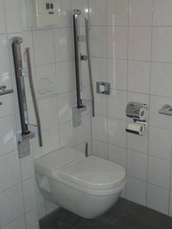 ホテル シティミニス デュッセルドルフ 部屋 写真